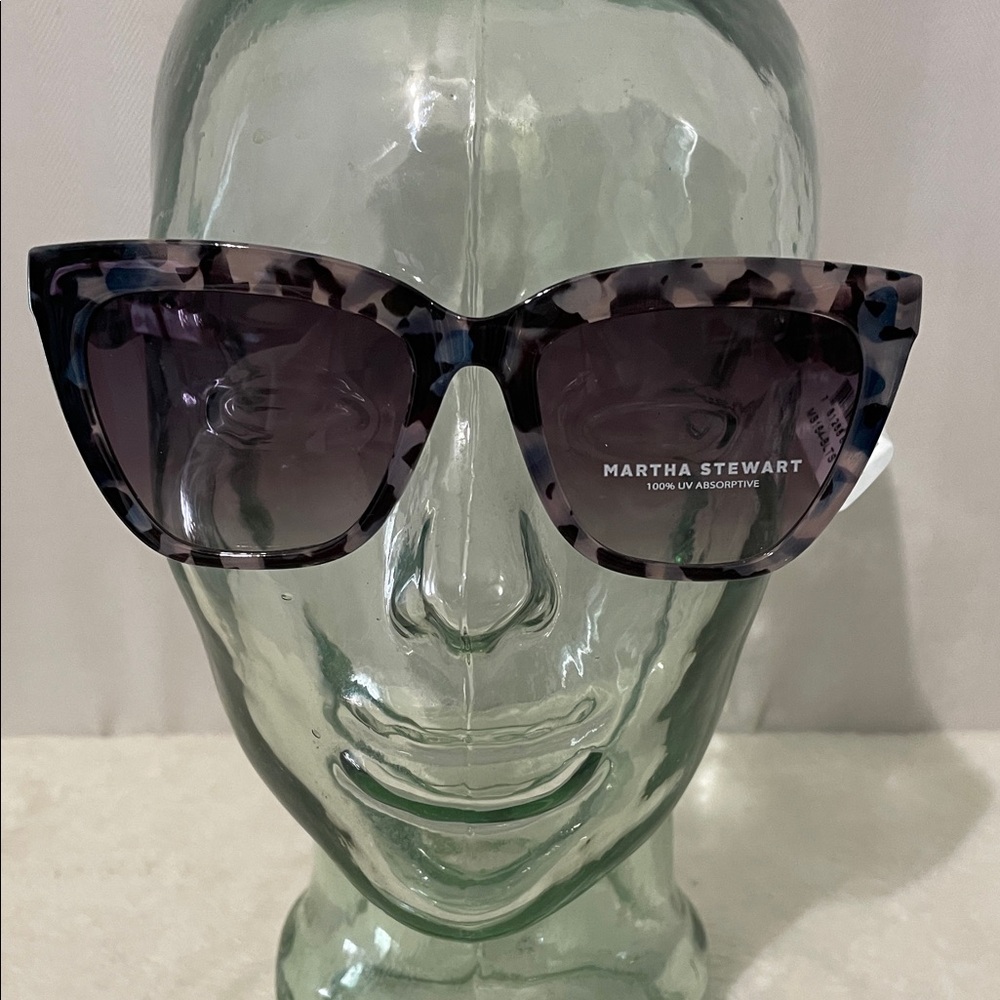 NEW Martha Stewart Black and Grey Tortoise Sunglasses